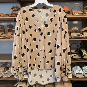 NWT Balloon Sleeve Jodifl Tan & Black Spot Print Top